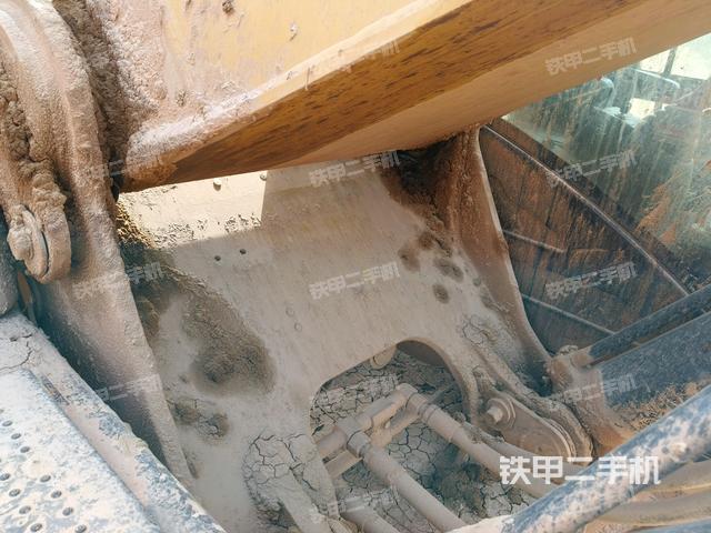 鏟斗45度(工作和回轉(zhuǎn)裝置) 鏟斗45度(工作和回轉(zhuǎn)裝置)