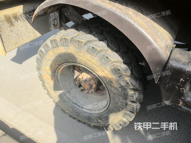 右側(cè)履帶整體?（行走機(jī)構(gòu)）