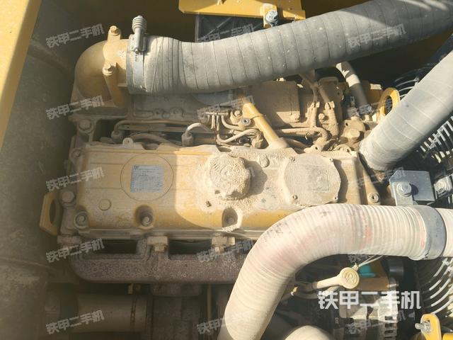 氣門室蓋螺絲特寫(上車部件) 氣門室蓋螺絲特寫(上車部件)