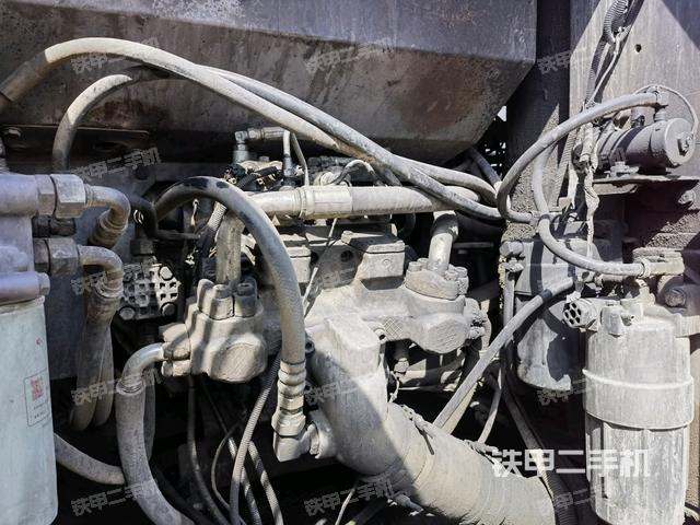 液壓泵斜45?左（大件艙室）