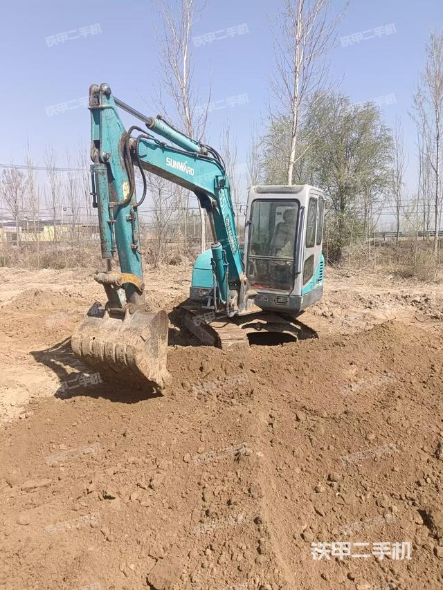 駕駛室整體（整機(jī)外觀）