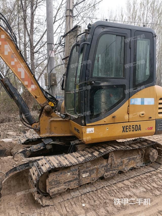 大臂根部?斜（工作和回轉(zhuǎn)裝置）