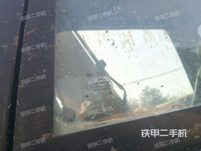 駕駛室左前45度(駕駛室部分) 駕駛室左前45度(駕駛室部分)