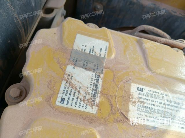 氣門(mén)室蓋螺絲特寫(xiě)(上車(chē)部件) 氣門(mén)室蓋螺絲特寫(xiě)(上車(chē)部件)