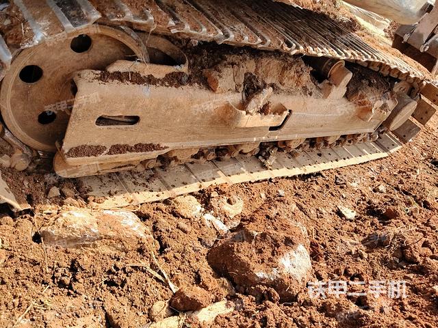 單側(cè)履帶整體（整機(jī)外觀）