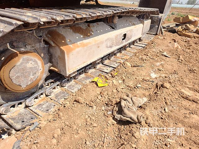 单侧履带整体（整机外观）