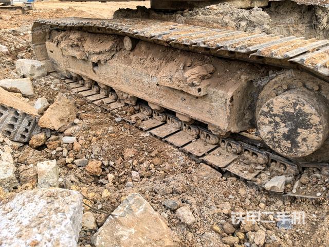 單側(cè)履帶整體（整機(jī)外觀）
