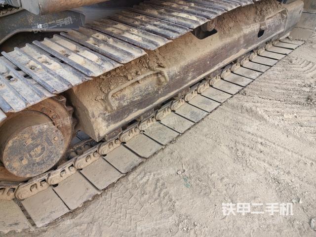 單側(cè)履帶整體（整機外觀）