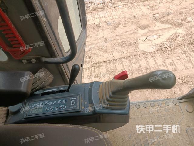 座椅左側(cè)控制臺(tái)/音響/含左手柄（駕駛室部分）