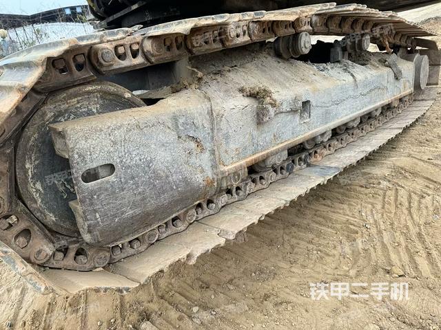 單側(cè)履帶整體（整機(jī)外觀）