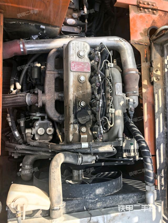 發(fā)動(dòng)機(jī)室（上車部件）