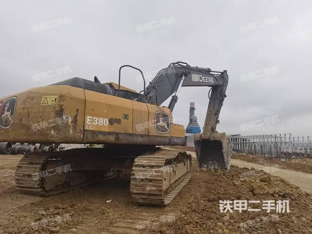 駕駛室整體（整機外觀）