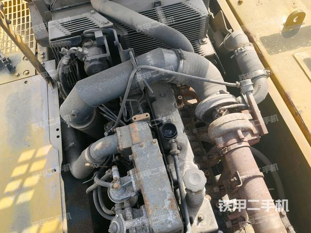 氣門室蓋螺絲特寫(上車部件) 氣門室蓋螺絲特寫(上車部件)