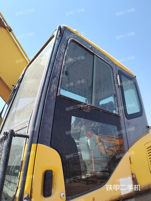 驾驶室整体（整机外观）