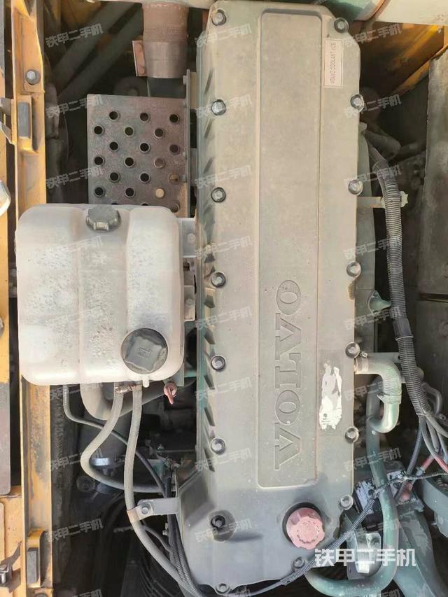 发动机整体俯视（整机外观）