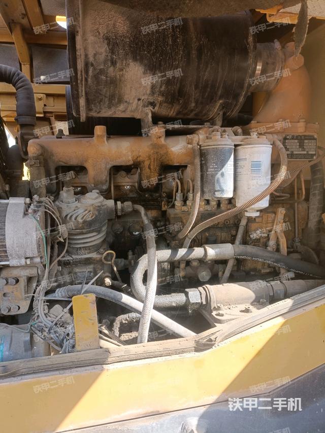 發(fā)動機左側(cè)(整機外觀及大件) 發(fā)動機左側(cè)(整機外觀及大件)