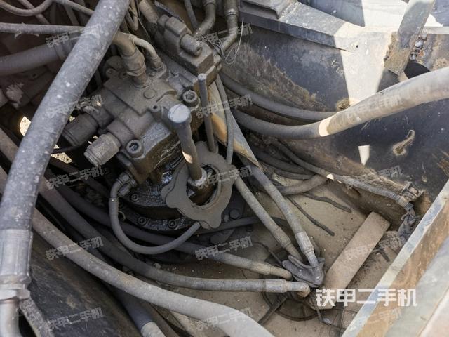 回轉(zhuǎn)馬達(dá)（上車部件）