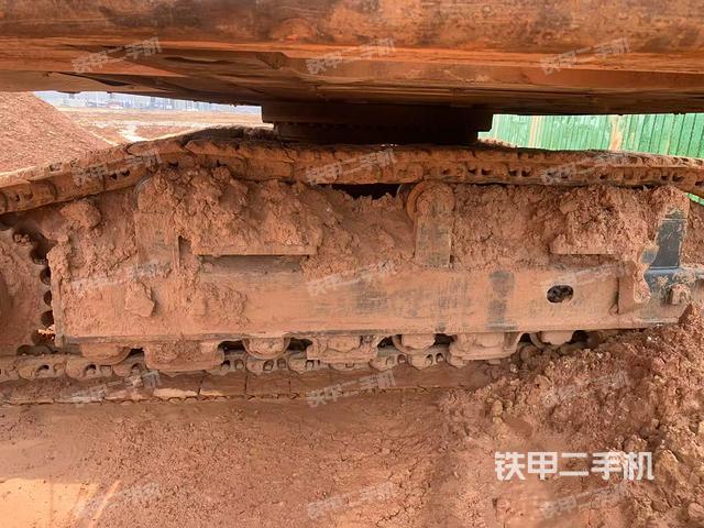 單側(cè)履帶整體（整機(jī)外觀）