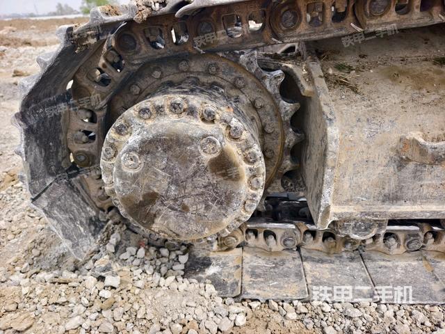 右導向輪（行走機構(gòu)）