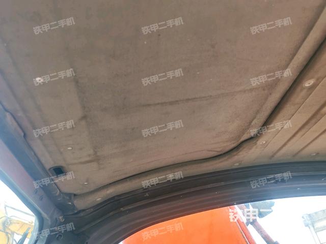 頂棚整體(駕駛室部分) 頂棚整體(駕駛室部分)
