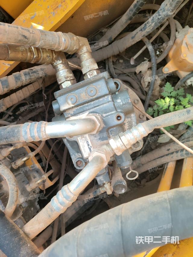 回轉(zhuǎn)馬達(dá)（上車(chē)部件）