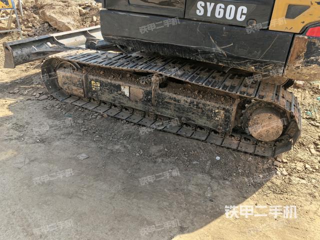 左側(cè)履帶整體?（行走機(jī)構(gòu)）