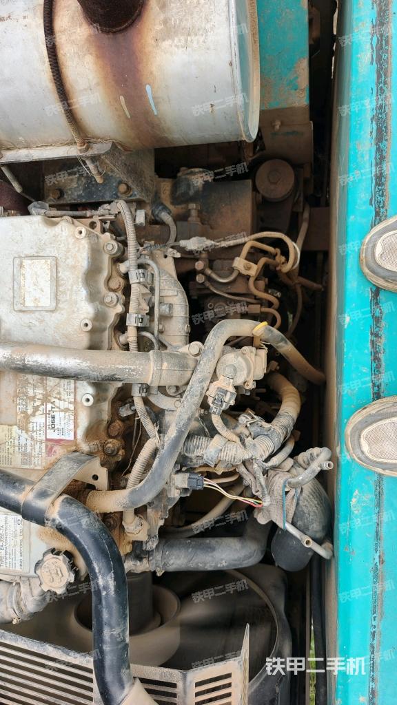 氣門室蓋螺絲特寫(上車部件) 氣門室蓋螺絲特寫(上車部件)
