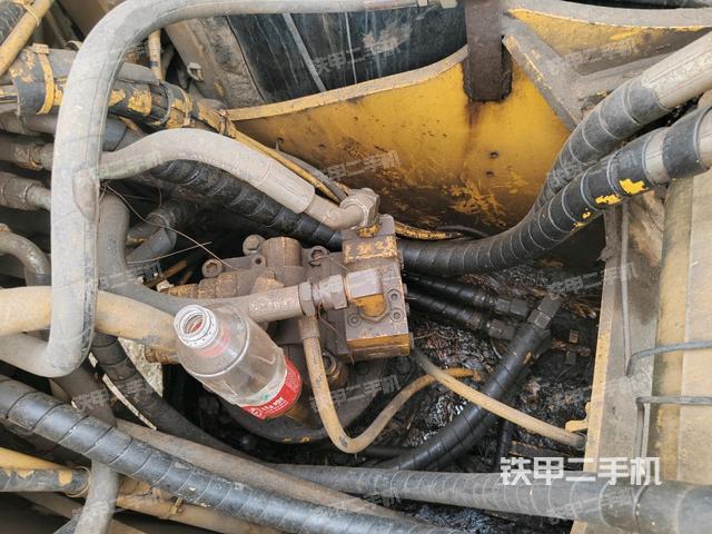 回轉(zhuǎn)馬達(dá)（上車部件）