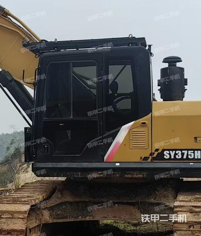 駕駛室整體（整機(jī)外觀）