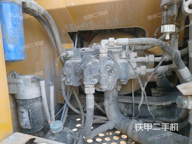 液壓泵斜45?左(大件艙室) 液壓泵斜45?左(大件艙室)