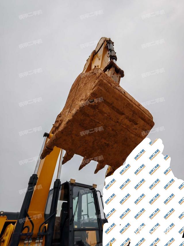 小臂整體左后（工作和回轉(zhuǎn)裝置）