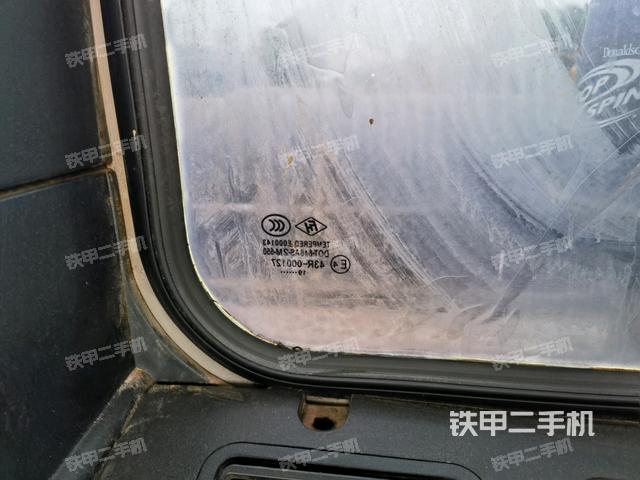 后窗玻璃角標(biāo)(駕駛室部分) 后窗玻璃角標(biāo)(駕駛室部分)