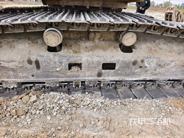 右側(cè)履帶整體（行走機構(gòu)）