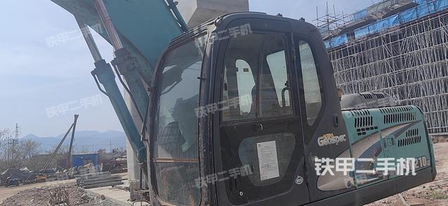 驾驶室整体（整机外观）