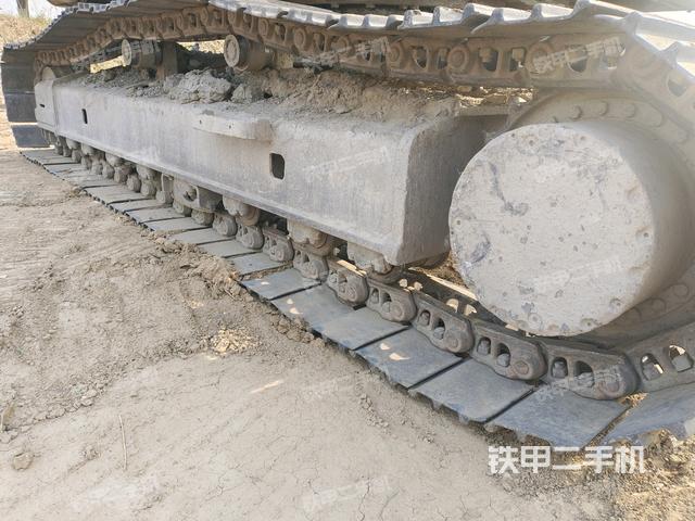 左側(cè)履帶整體?(行走機(jī)構(gòu)) 左側(cè)履帶整體?(行走機(jī)構(gòu))