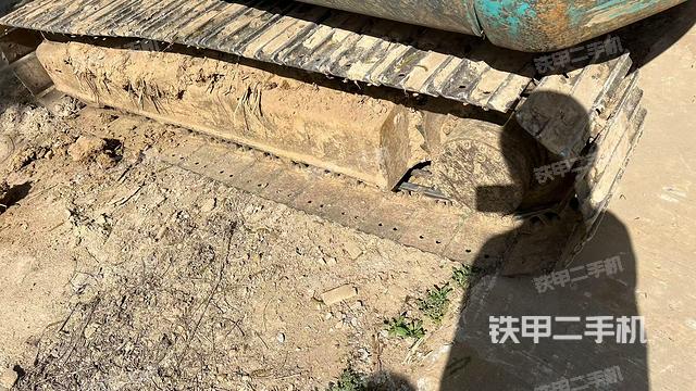 右側(cè)履帶整體?（行走機(jī)構(gòu)）