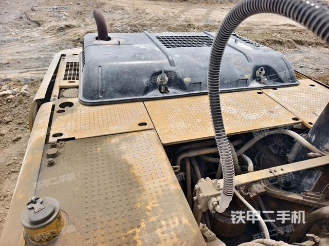 中央回轉(zhuǎn)接頭特寫（上車部件）