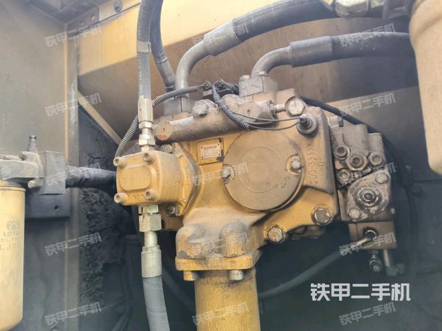 液壓泵斜45?左（大件艙室）