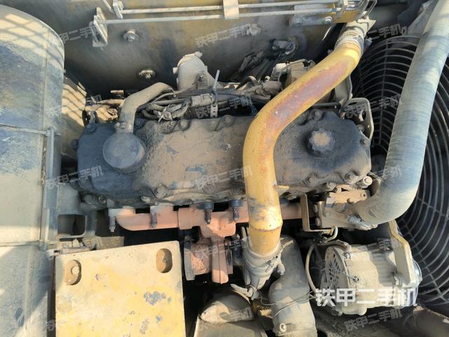 氣門室蓋螺絲特寫（上車部件）