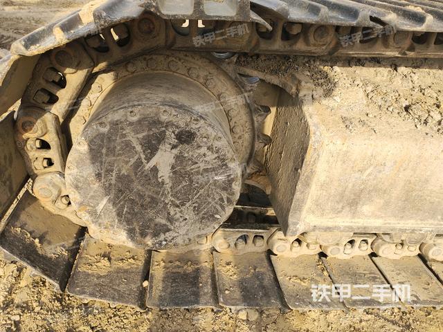 左側(cè)行走馬達(dá)蓋板(行走機(jī)構(gòu)) 左側(cè)行走馬達(dá)蓋板(行走機(jī)構(gòu))