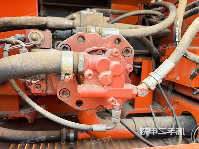 液壓泵斜45?左（大件艙室）