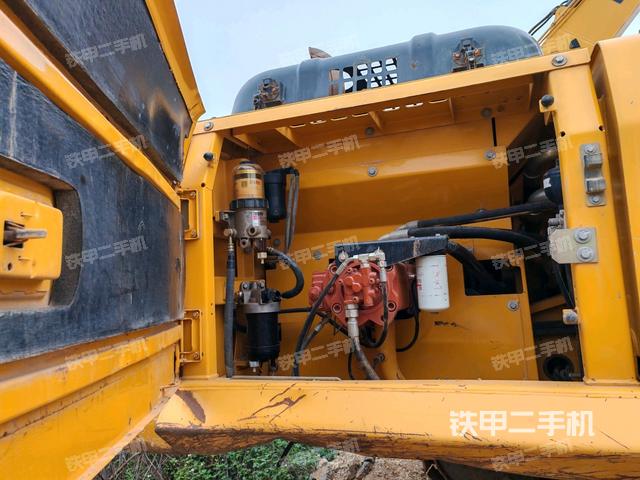 液壓泵斜45?左（大件艙室）