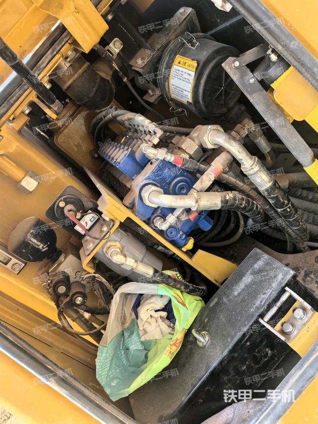 回轉(zhuǎn)馬達(dá)（上車部件）