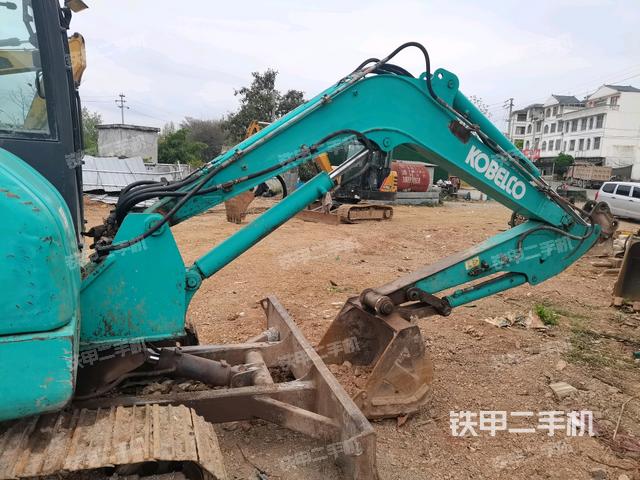 大臂整體?右側(cè)(工作和回轉(zhuǎn)裝置) 大臂整體?右側(cè)(工作和回轉(zhuǎn)裝置)