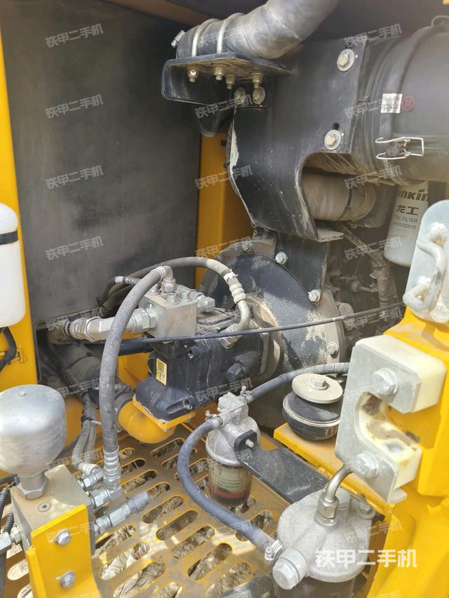 電瓶（大件艙室）