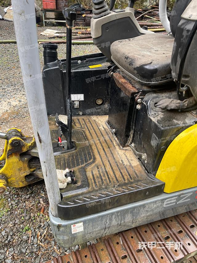 驾驶室整体（整机外观）