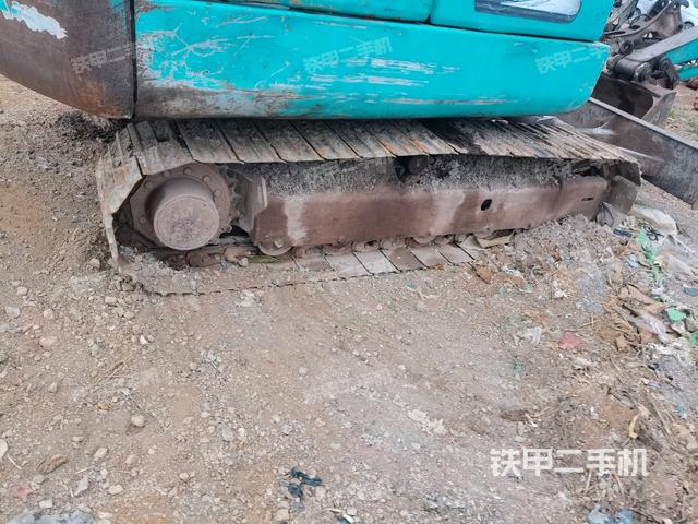 右側(cè)履帶整體?(行走機(jī)構(gòu)) 右側(cè)履帶整體?(行走機(jī)構(gòu))