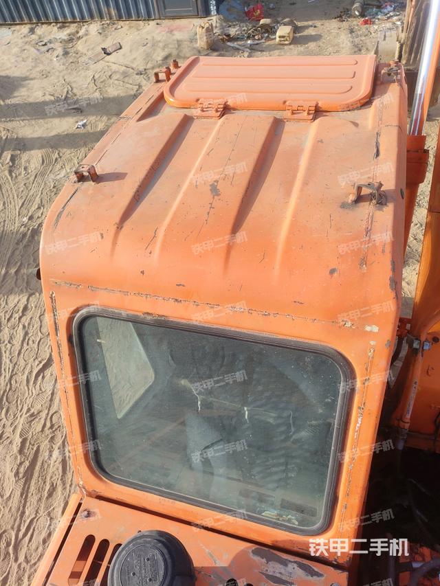 駕駛室頂部俯視（上車部件）