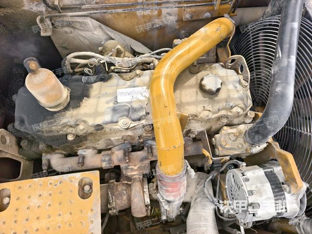 氣門室蓋螺絲特寫（上車部件）