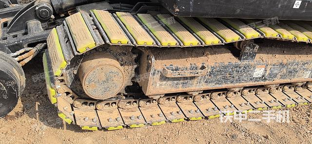單側(cè)履帶整體（整機(jī)外觀）